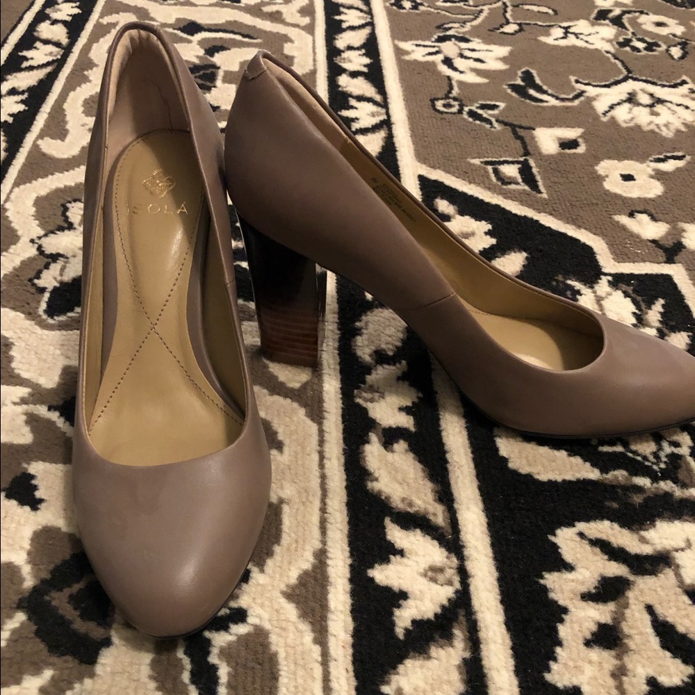 Taupe Sola Pumps